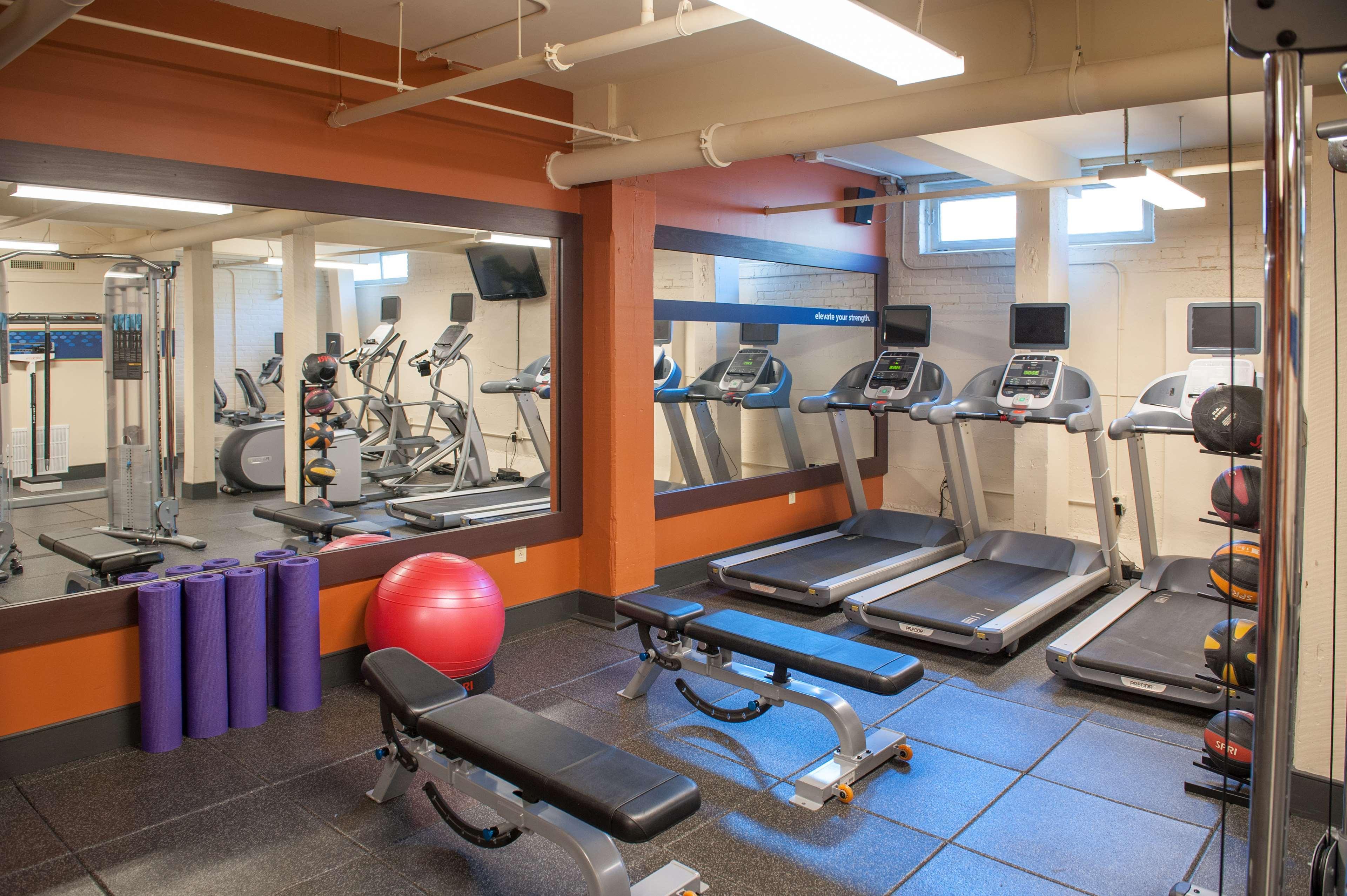 Hampton Inn And Suites New Orleans Convention Center Екстер'єр фото