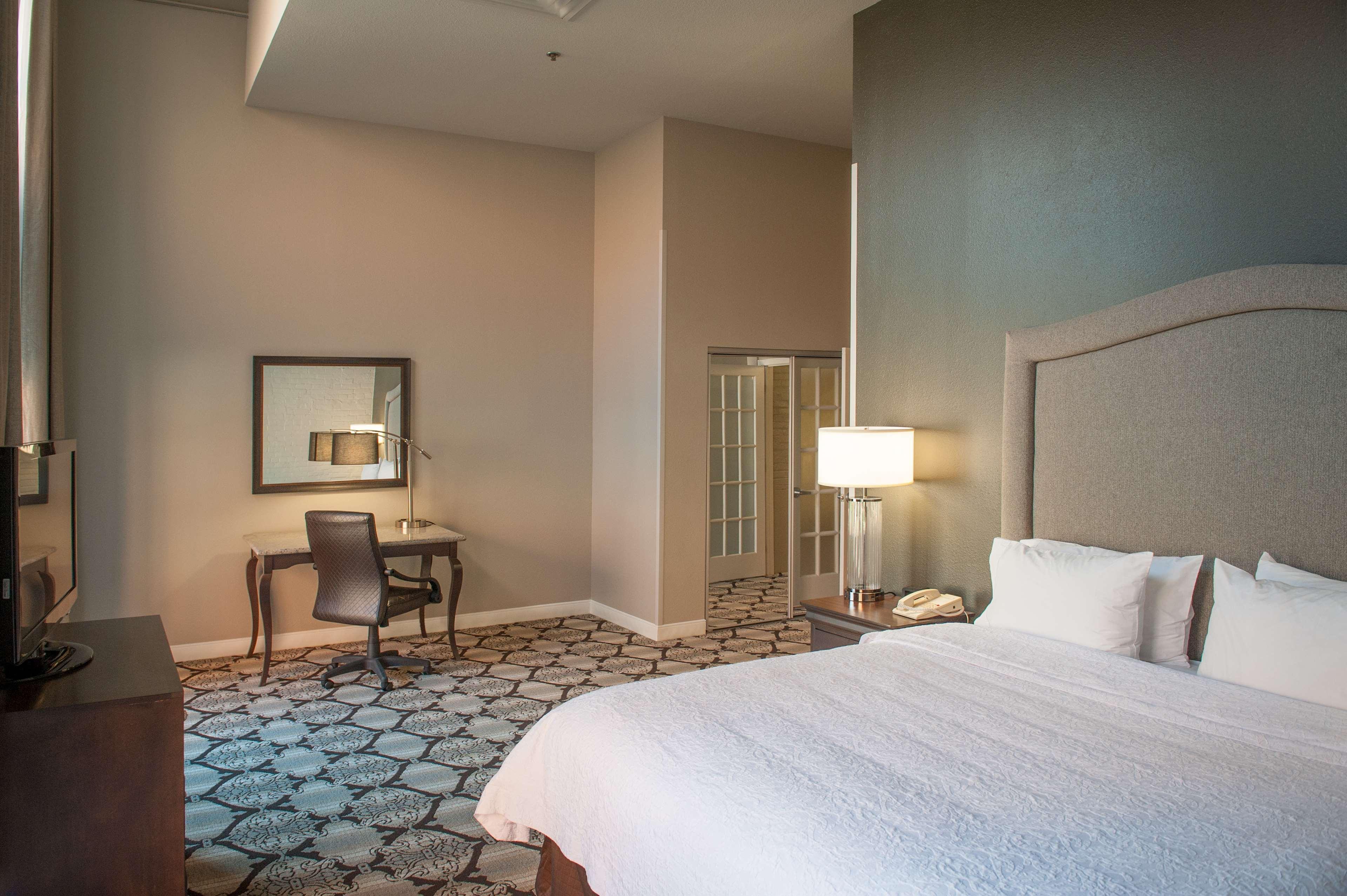 Hampton Inn And Suites New Orleans Convention Center Екстер'єр фото