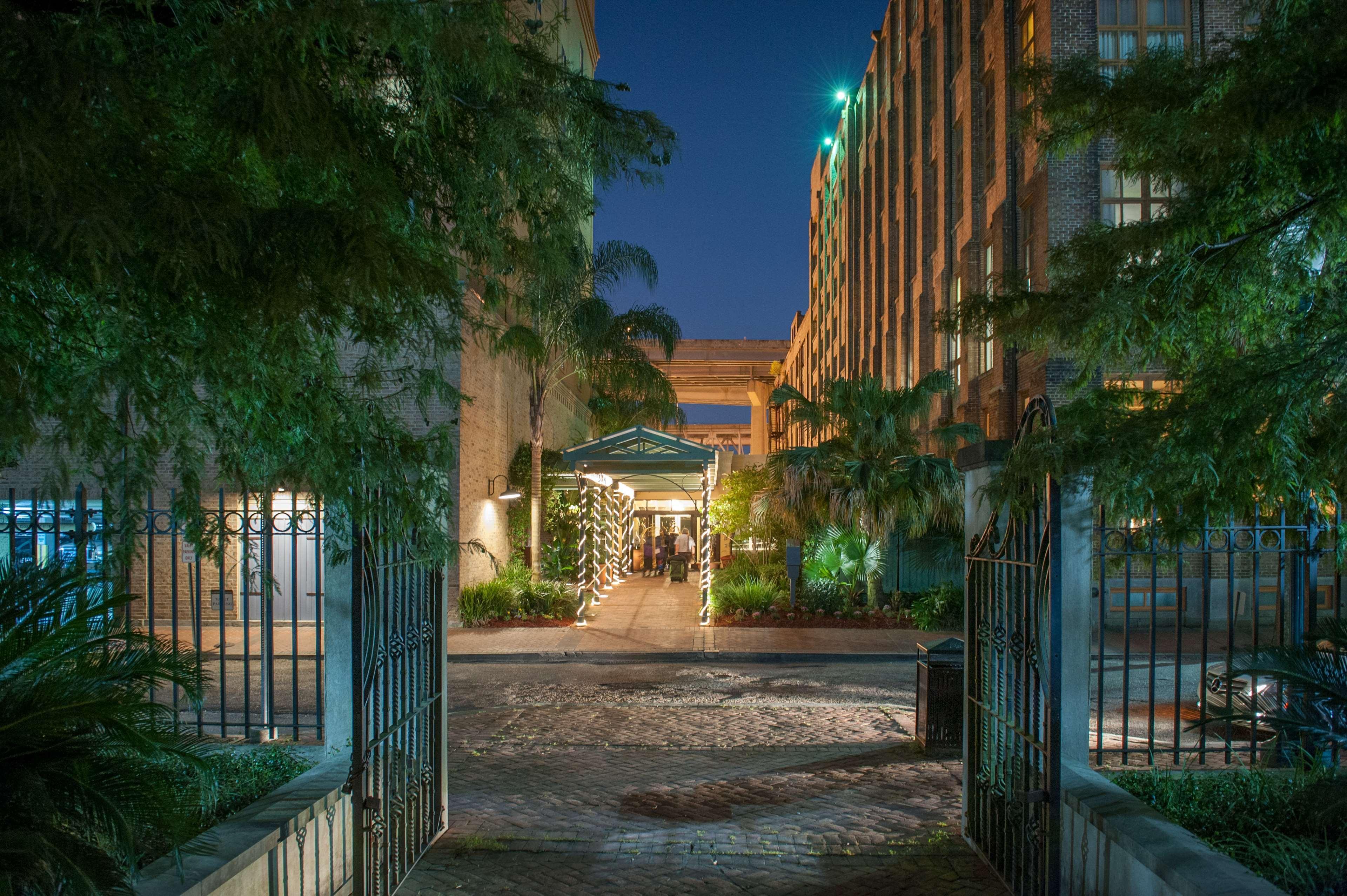 Hampton Inn And Suites New Orleans Convention Center Екстер'єр фото